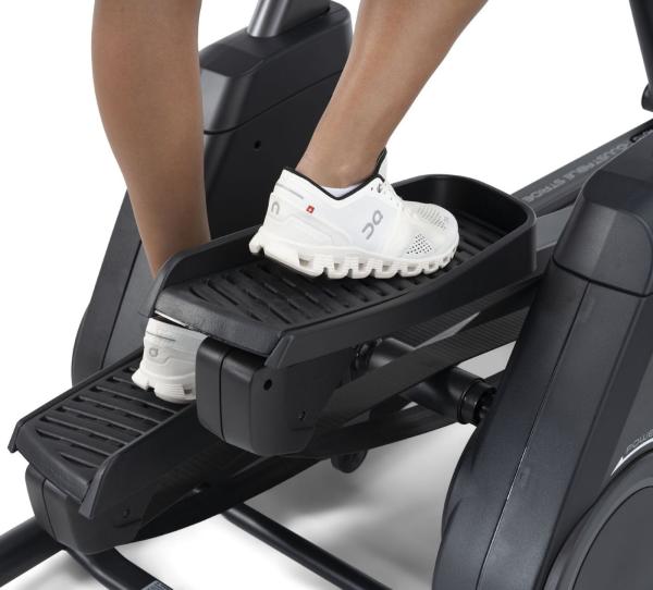 Eliptický trenažér NORDICTRACK Freestrider X16 pedály