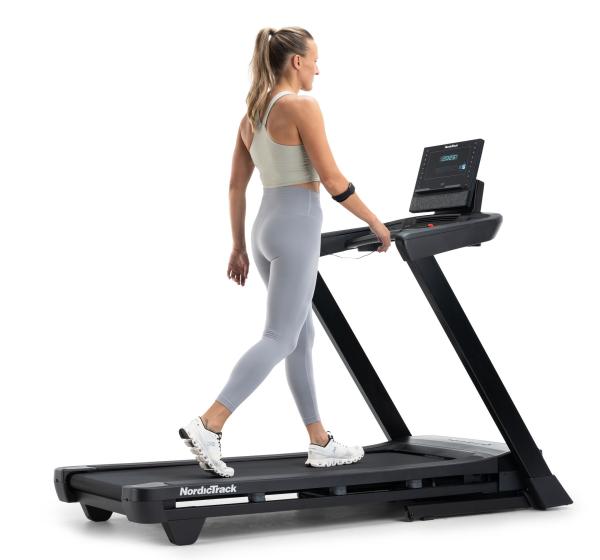 Bežecký pás NORDICTRACK T Series 8 chůze