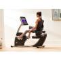 Recumbent NORDICTRACK R35 lifestyle s modelkou